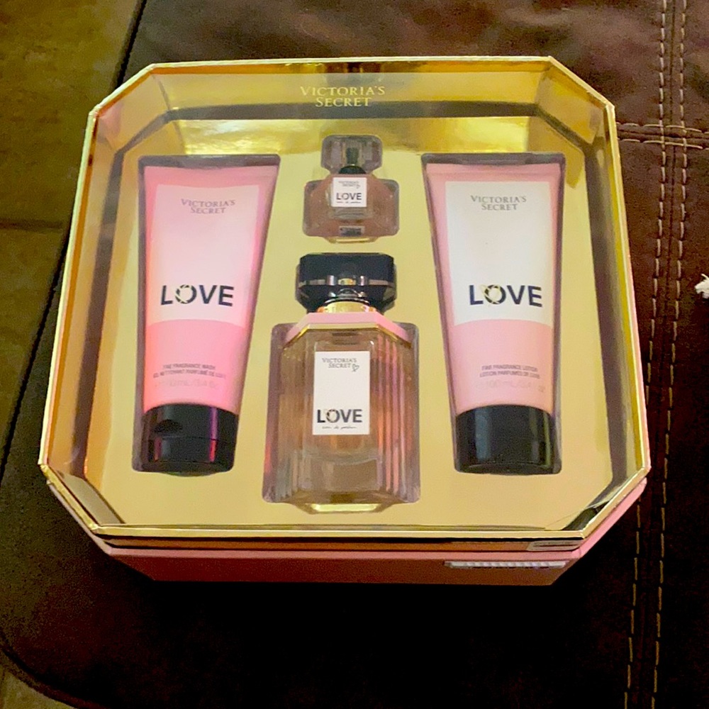 Victoria Secret love perfume set. New, never opened.